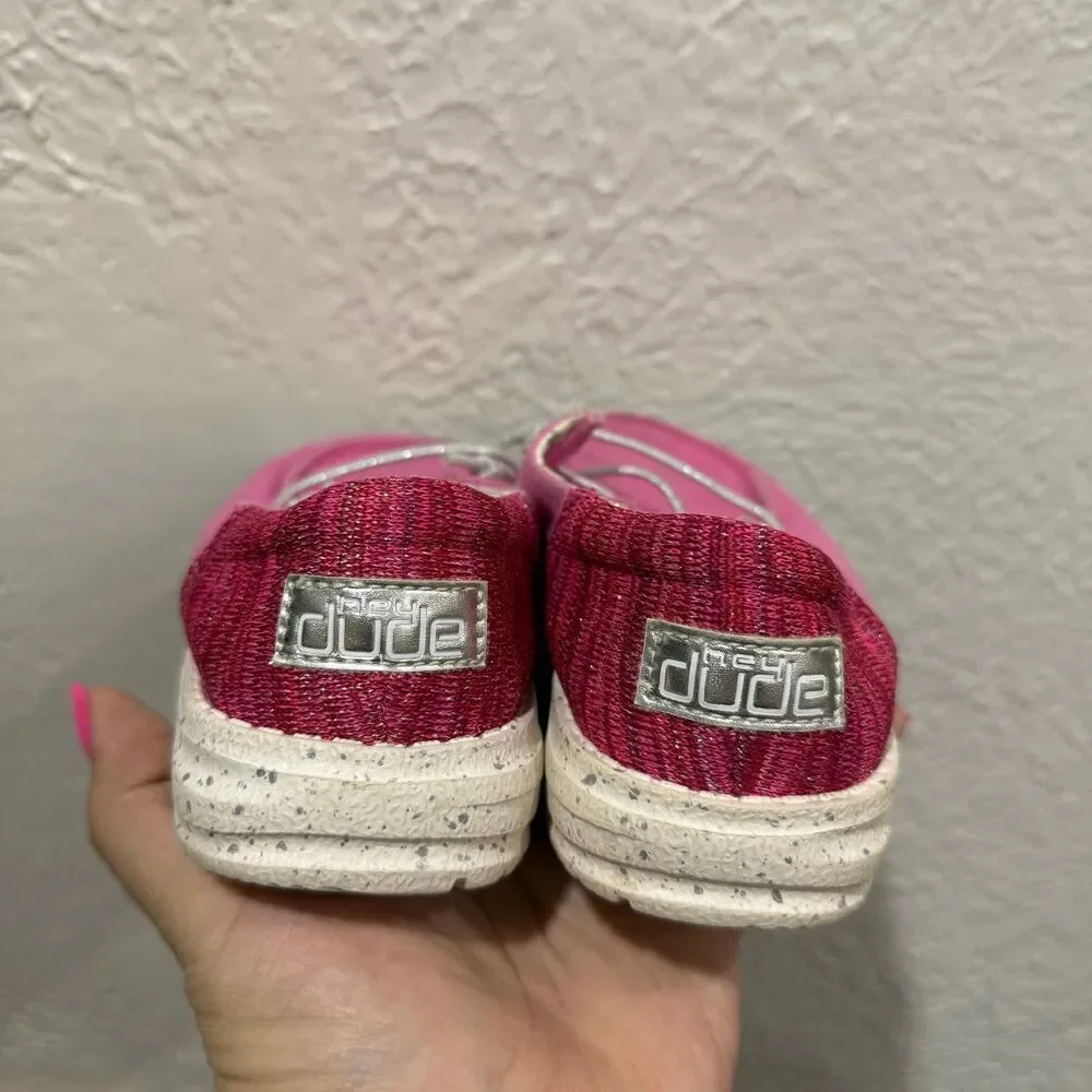 Hey Dude Children Size 12 fuchsia